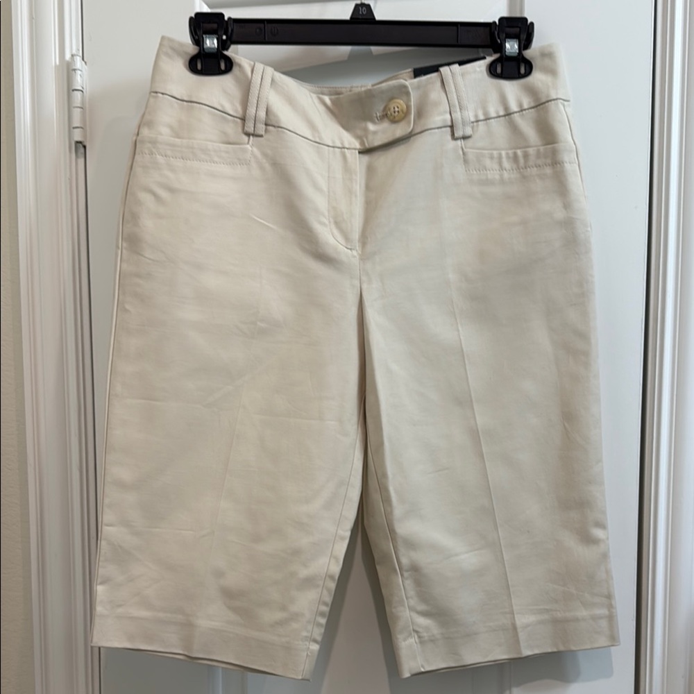 Ann Taylor Cream Women's Bermudas